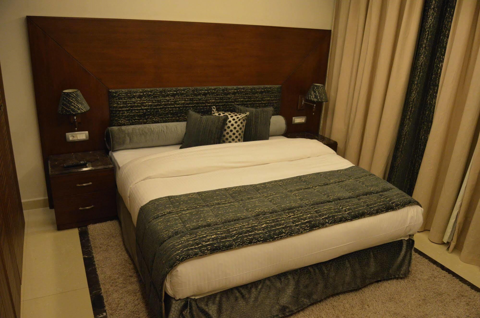 Markazia Suites Beirut Luaran gambar