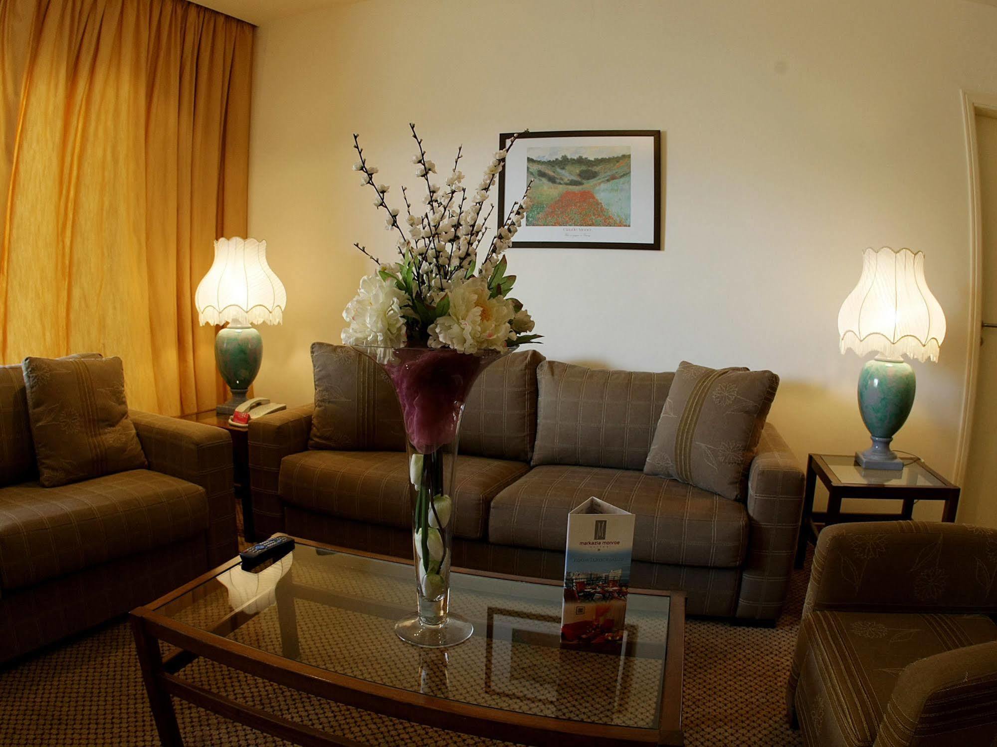 Markazia Suites Beirut Luaran gambar