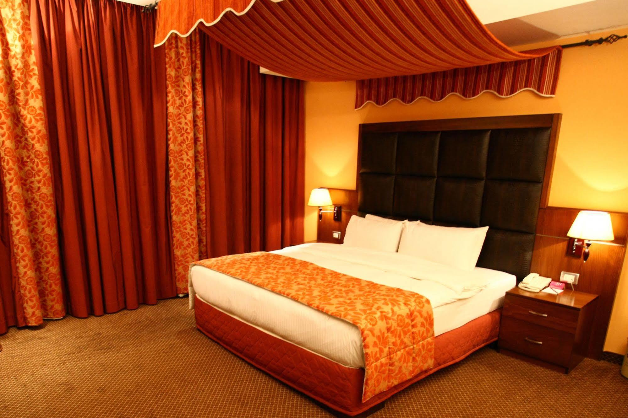 Markazia Suites Beirut Luaran gambar